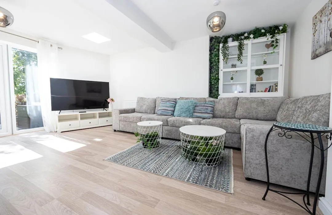 Guestready - A Haven By The River-1